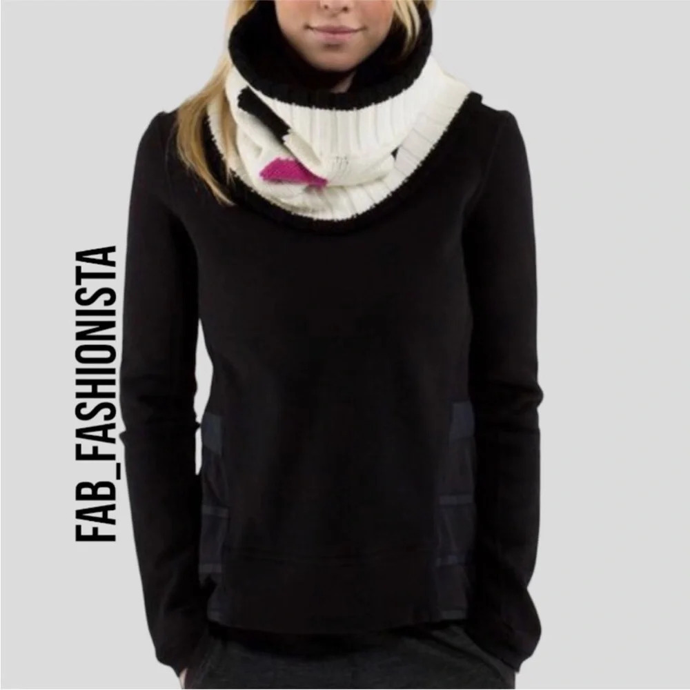 Lululemon Plush Sherpa neck warmer scarf